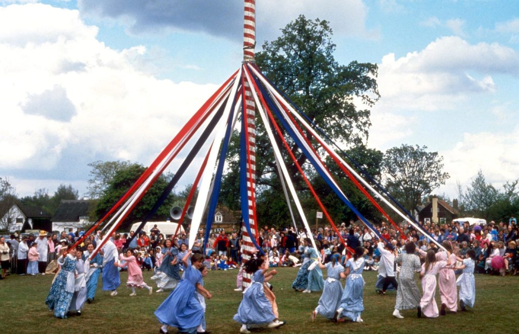 Maypole Dance Festival of Spring and its Origin - Omilights Hinglish